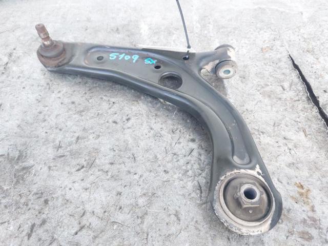 Brazo inferior izquierdo de la suspensión delantera 51956709 FIAT