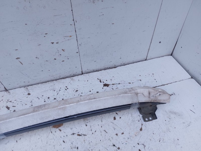 5202102120 TOYOTA Refuerzo parachoque delantero  en stock Huelva