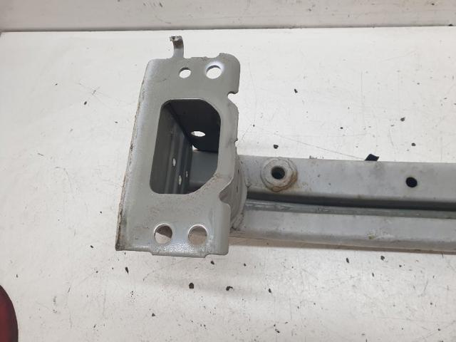 Refuerzo parachoque delantero Toyota Auris E15