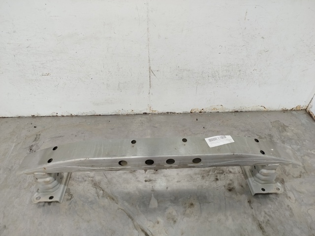 Refuerzo paragolpes delantero Toyota Avensis  desde 88,57 €