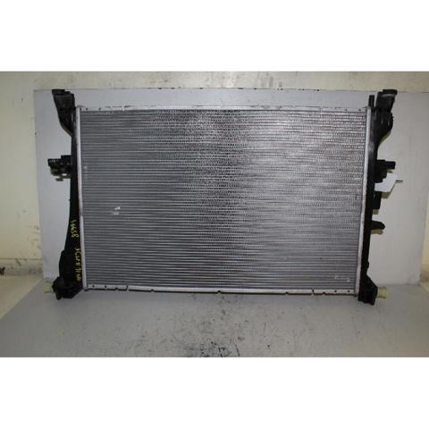 52052630 Radiador de refrigeración del motor  disponible Málaga