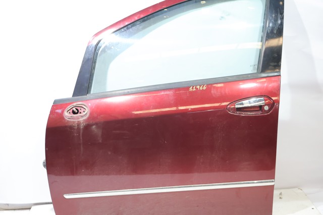 Comprar Puerta delantera izquierda Fiat Linea  323 a bajo precio