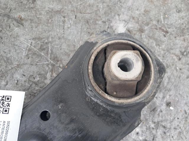 FIAT 52082897 Brazo inferior derecho de la suspensión delantera  en stock Salamanca