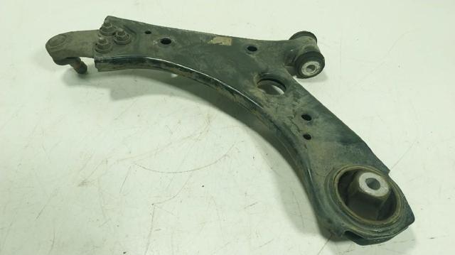 52082897 Brazo inferior derecho de la suspensión delantera comprar Sevilla