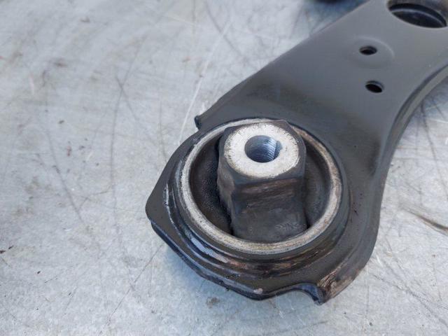 FIAT 52082897 Brazo inferior derecho de la suspensión delantera  en stock Salamanca