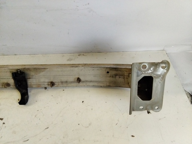 Refuerzo parachoque delantero Toyota Corolla R10