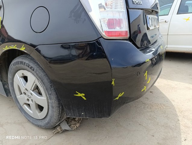 Parachoques trasero Toyota Prius ZVW30
