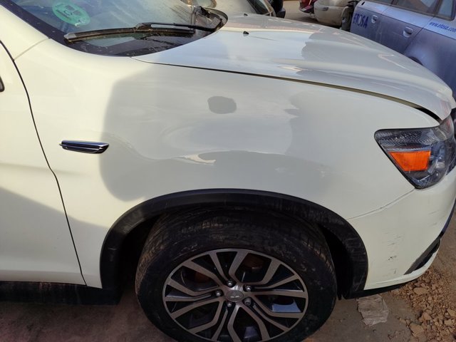 Guardabarros delantero derecho 5220M812 Mitsubishi