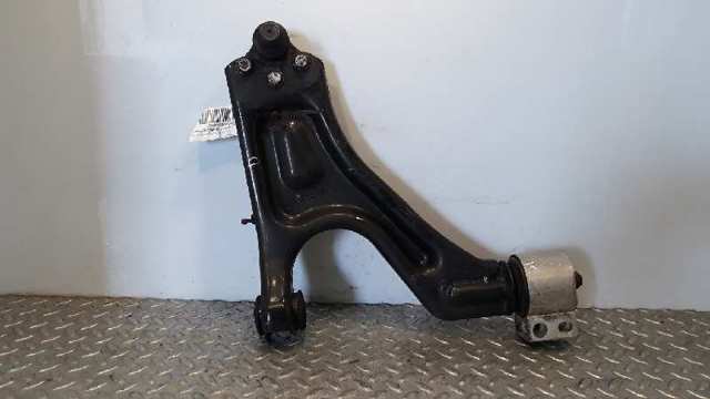 Brazo inferior derecho de la suspensión delantera 5236682 GM
