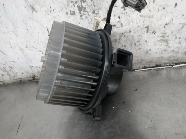 Motor eléctrico, ventilador habitáculo Opel Insignia G09