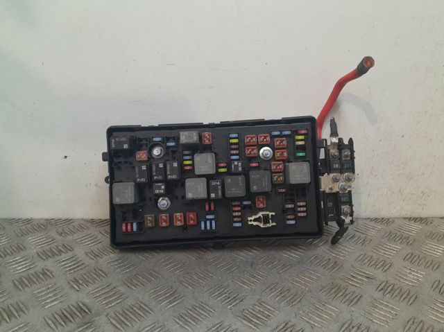 529050199 Caja de fusibles  disponible Utrera