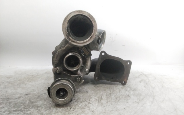 Turbo de coche 53049700057 MERCEDES