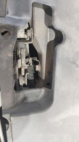 Cerradura de Capot Toyota Avensis  (2003-2008)