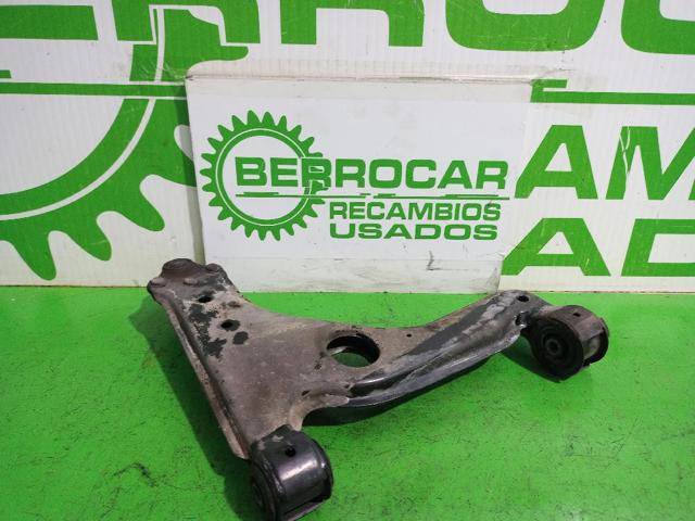 5352029 Brazo inferior izquierdo de la suspensión delantera  disponible Burgos