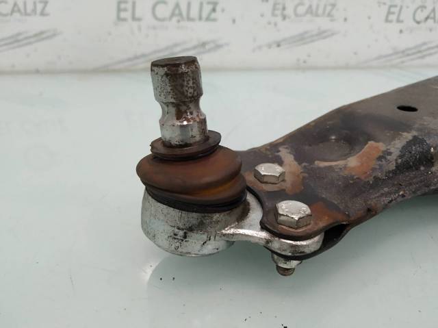 5352029 Brazo inferior izquierdo de la suspensión delantera  en stock Granada