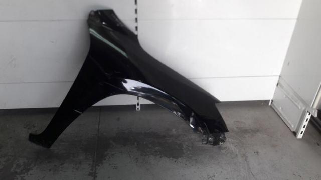 Aleta delantera derecha 5381142310 TOYOTA