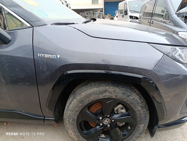 Guardabarros delanteros derecho 5381142330 TOYOTA
