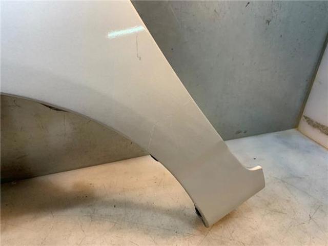 5381202090 TOYOTA Aleta delantera izquierda  en stock Gandía