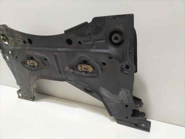 Subchasis delantero soporte motor Nissan Versa E12X