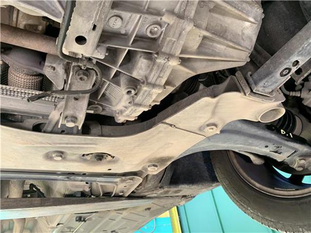 544012717R Subchasis delantero soporte motor  disponible Burgos
