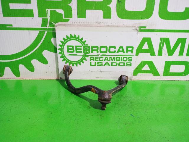 Trapecio de suspensión delantera, superior izquierda 544103E100 HYUNDAI