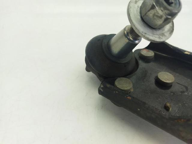 545000011R RENAULT Brazo inferior derecho de la suspensión delantera comprar Madrid