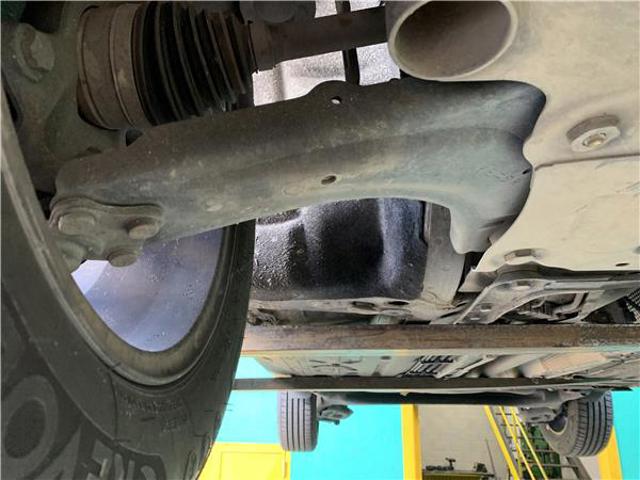 545000399R Brazo inferior derecho de la suspensión delantera comprar Girona