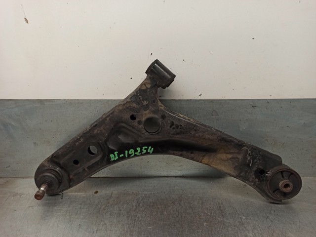 Brazo inferior izquierdo de la suspensión delantera 5450007100 HYUNDAI