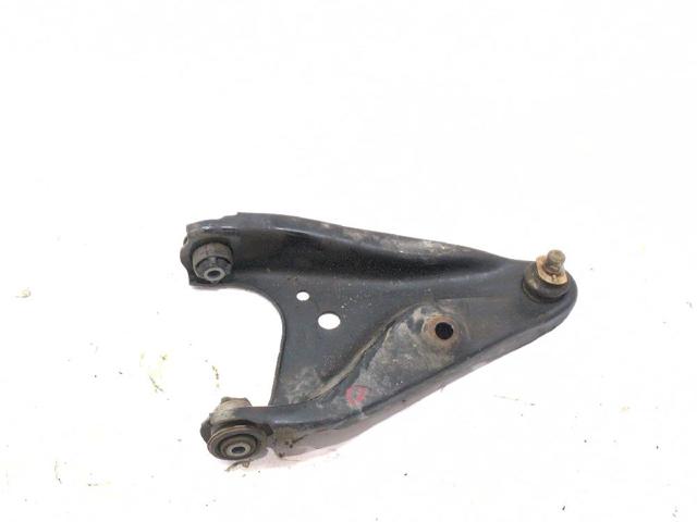 545001064R Brazo inferior derecho de la suspensión delantera  disponible Málaga