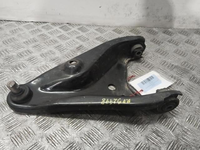 545001064R RENAULT Brazo inferior derecho de la suspensión delantera  disponible Vigo