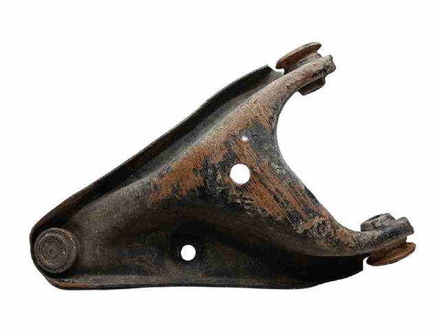 545001064R RENAULT Brazo inferior derecho de la suspensión delantera  en stock Huelva