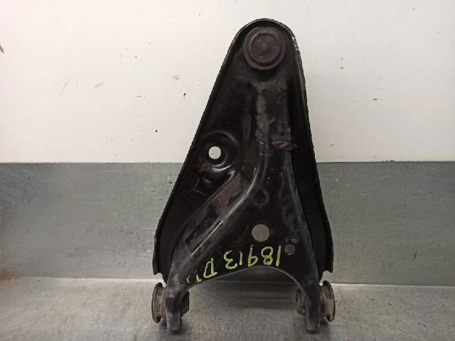 545001064R Brazo inferior derecho de la suspensión delantera  disponible Utrera