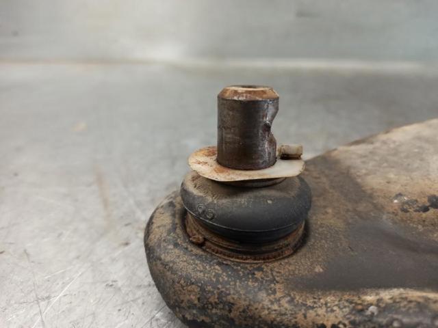 RENAULT 545001064R Brazo inferior derecho de la suspensión delantera  comprar en Murcia