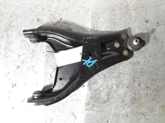 545001225R Brazo inferior derecho de la suspensión delantera comprar Girona