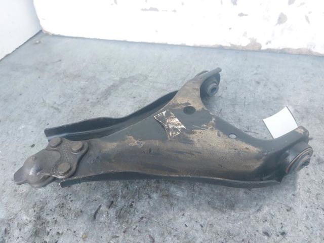 RENAULT 545001225R Brazo inferior derecho de la suspensión delantera comprar Pamplona