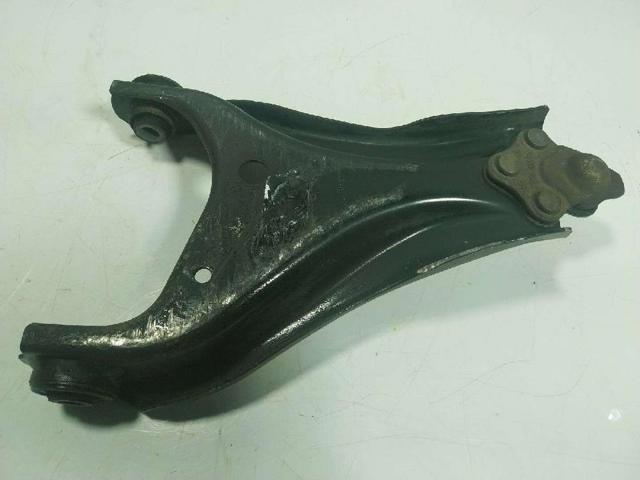 545001225R RENAULT Brazo inferior derecho de la suspensión delantera  en stock Gandía