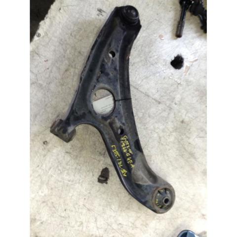 HYUNDAI 545001C000 Brazo inferior izquierdo de la suspensión delantera  en stock Terrassa