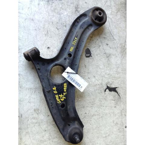 545001C000 HYUNDAI Brazo inferior izquierdo de la suspensión delantera  en stock Huelva