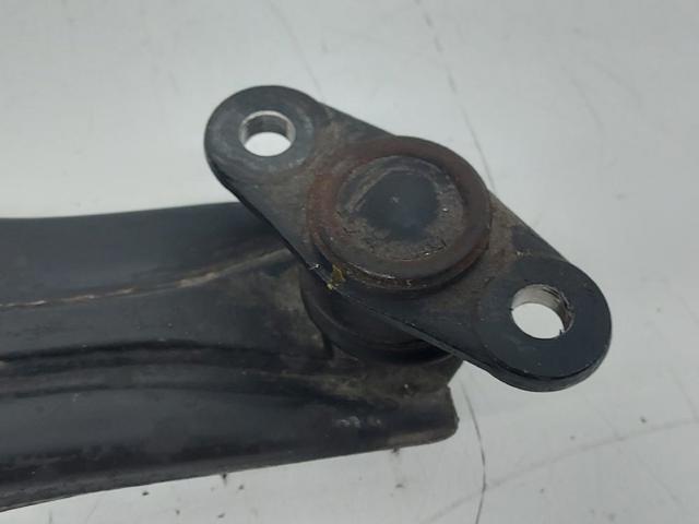 545001E000 Brazo inferior izquierdo de la suspensión delantera  en stock Sabadell