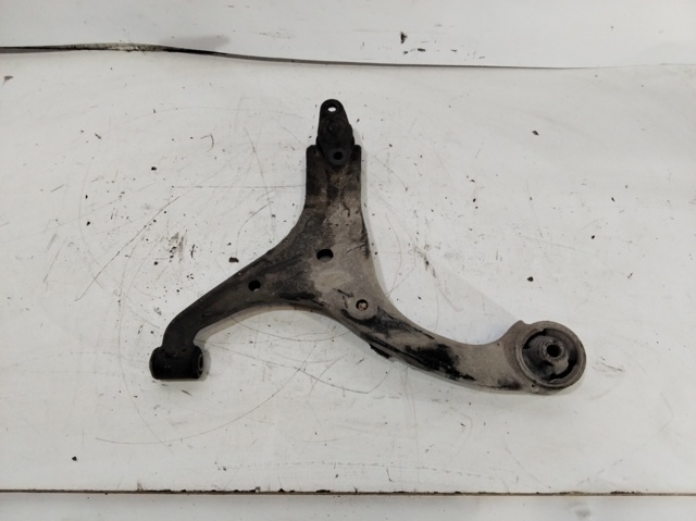 Brazo inferior izquierdo de la suspensión delantera 545001E000 HYUNDAI