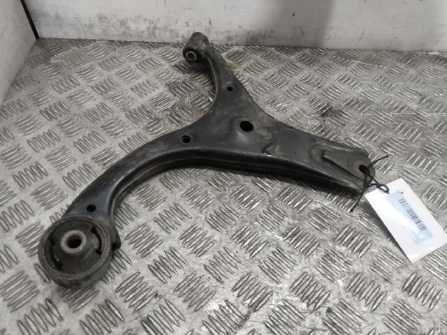 545001E000 HYUNDAI Brazo inferior izquierdo de la suspensión delantera comprar Madrid