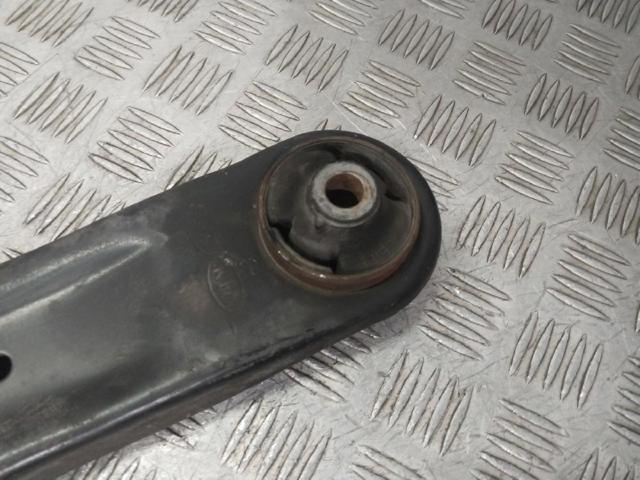 HYUNDAI 545001W000 Brazo inferior izquierdo de la suspensión delantera  en stock Valencia