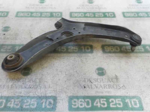 545001W000 Brazo inferior izquierdo de la suspensión delantera comprar Sevilla
