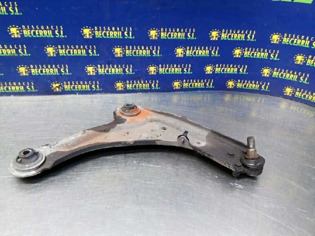545002029R Brazo inferior derecho de la suspensión delantera comprar Sevilla