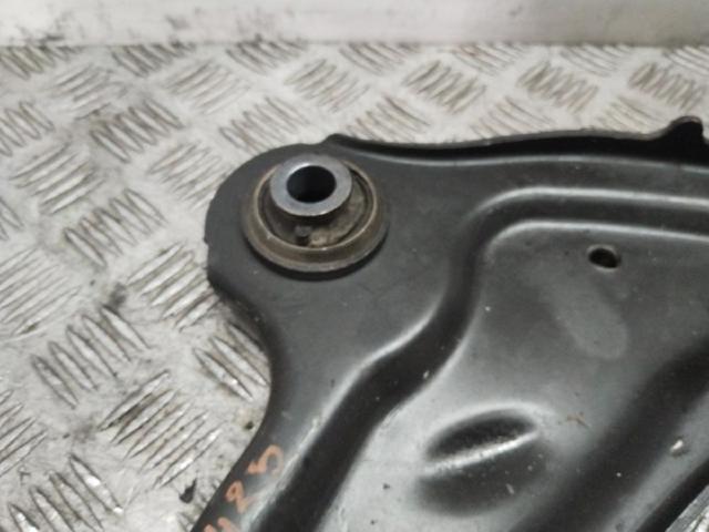545002029R Brazo inferior derecho de la suspensión delantera  disponible Burgos