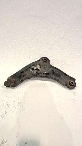 545002029R RENAULT Brazo inferior derecho de la suspensión delantera  en stock Huelva