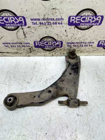 Brazo inferior izquierdo de la suspensión delantera 545002F001 HYUNDAI