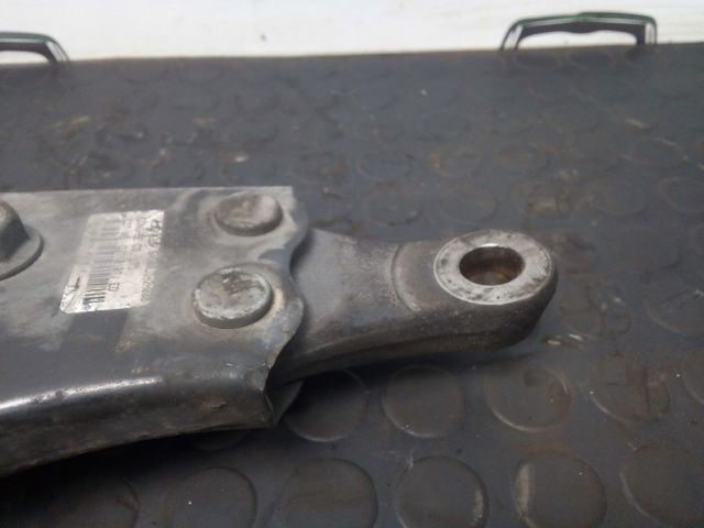 545002H000 HYUNDAI Brazo inferior izquierdo de la suspensión delantera  en stock Gandía