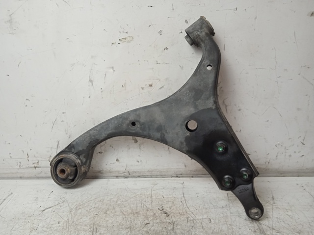 545002H000 Brazo inferior izquierdo de la suspensión delantera  comprar en Reus