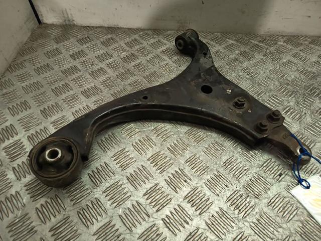 545002H000 HYUNDAI Brazo inferior izquierdo de la suspensión delantera  disponible Vigo